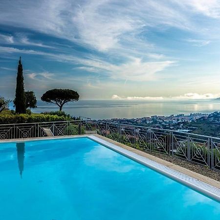 בורדיגרה Villa Gaia - Luxury Villa, Pool & Wellness Rooms מראה חיצוני תמונה
