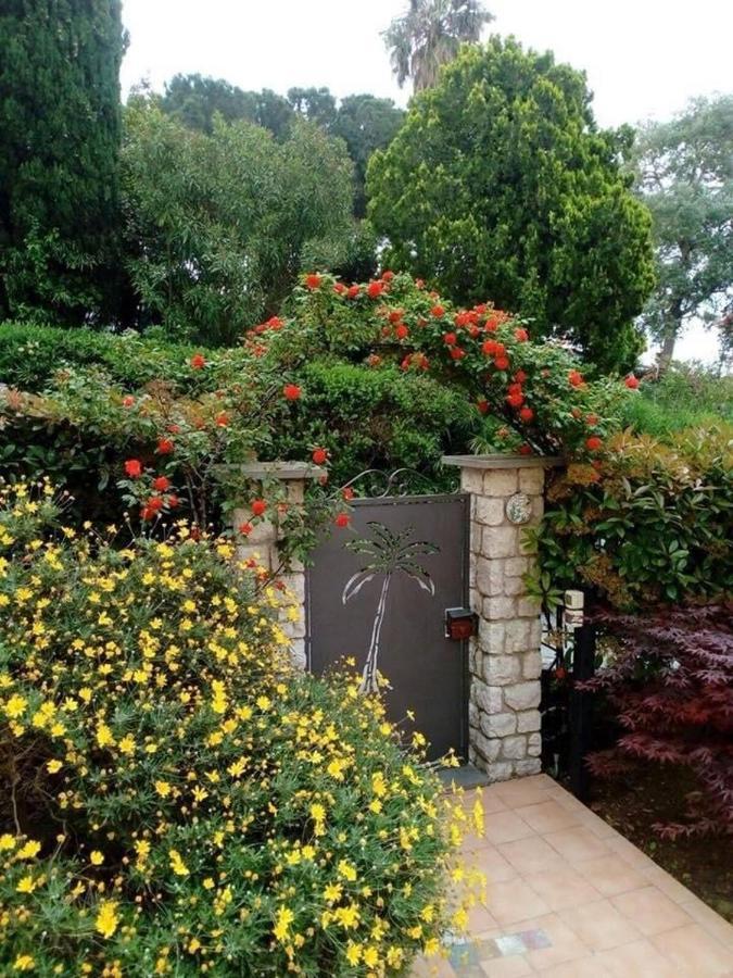 בורדיגרה Villa Gaia - Luxury Villa, Pool & Wellness Rooms מראה חיצוני תמונה