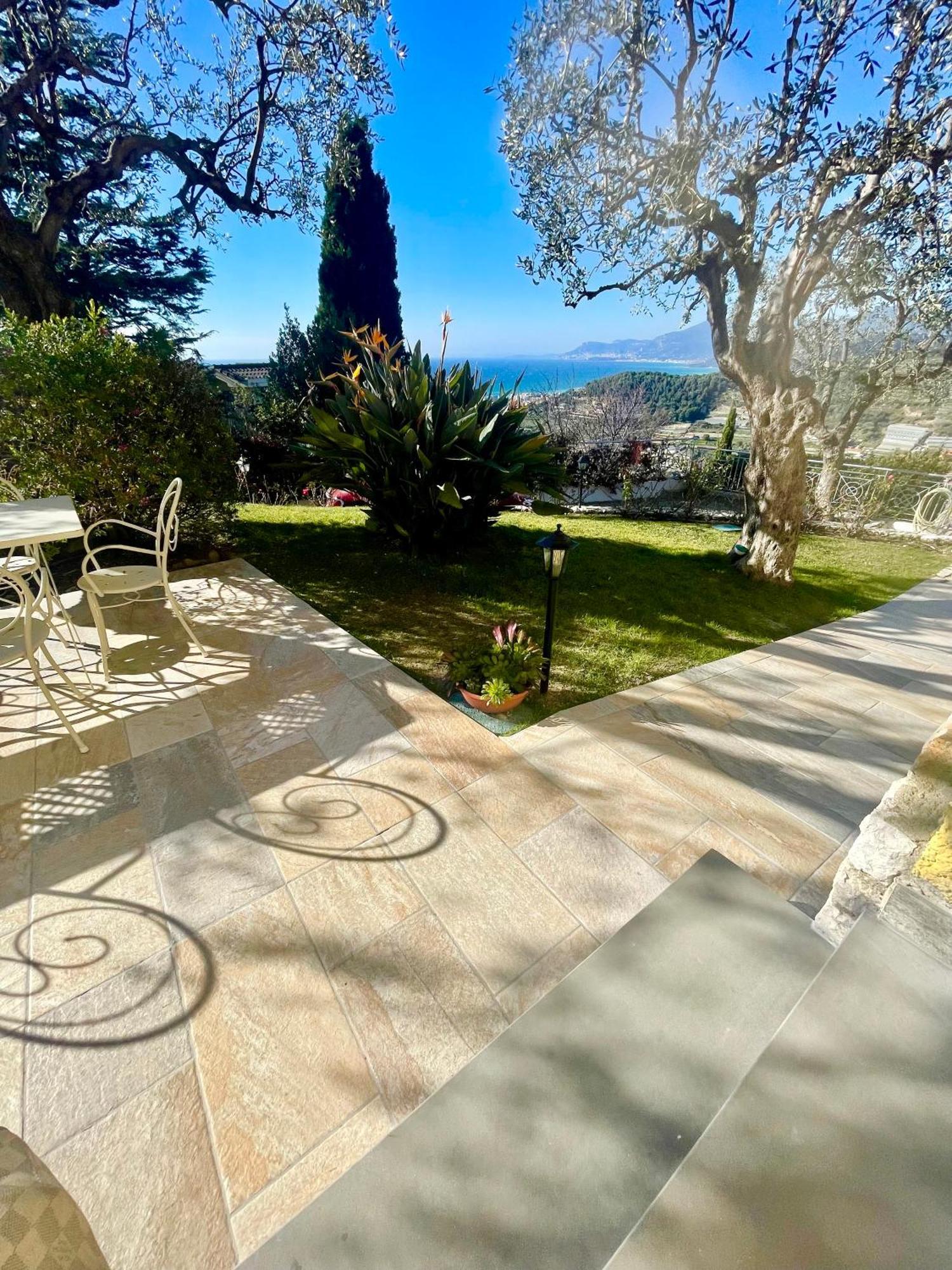 בורדיגרה Villa Gaia - Luxury Villa, Pool & Wellness Rooms מראה חיצוני תמונה