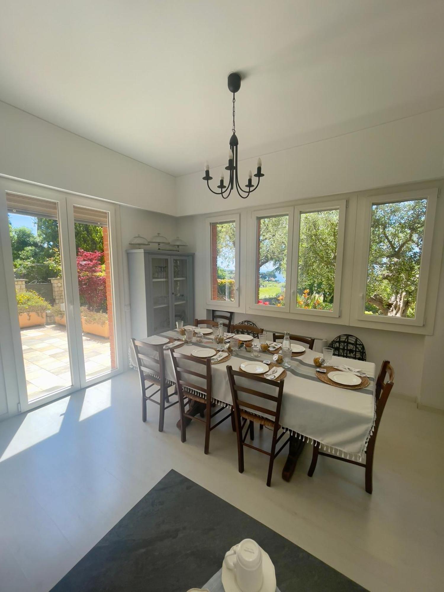 בורדיגרה Villa Gaia - Luxury Villa, Pool & Wellness Rooms מראה חיצוני תמונה
