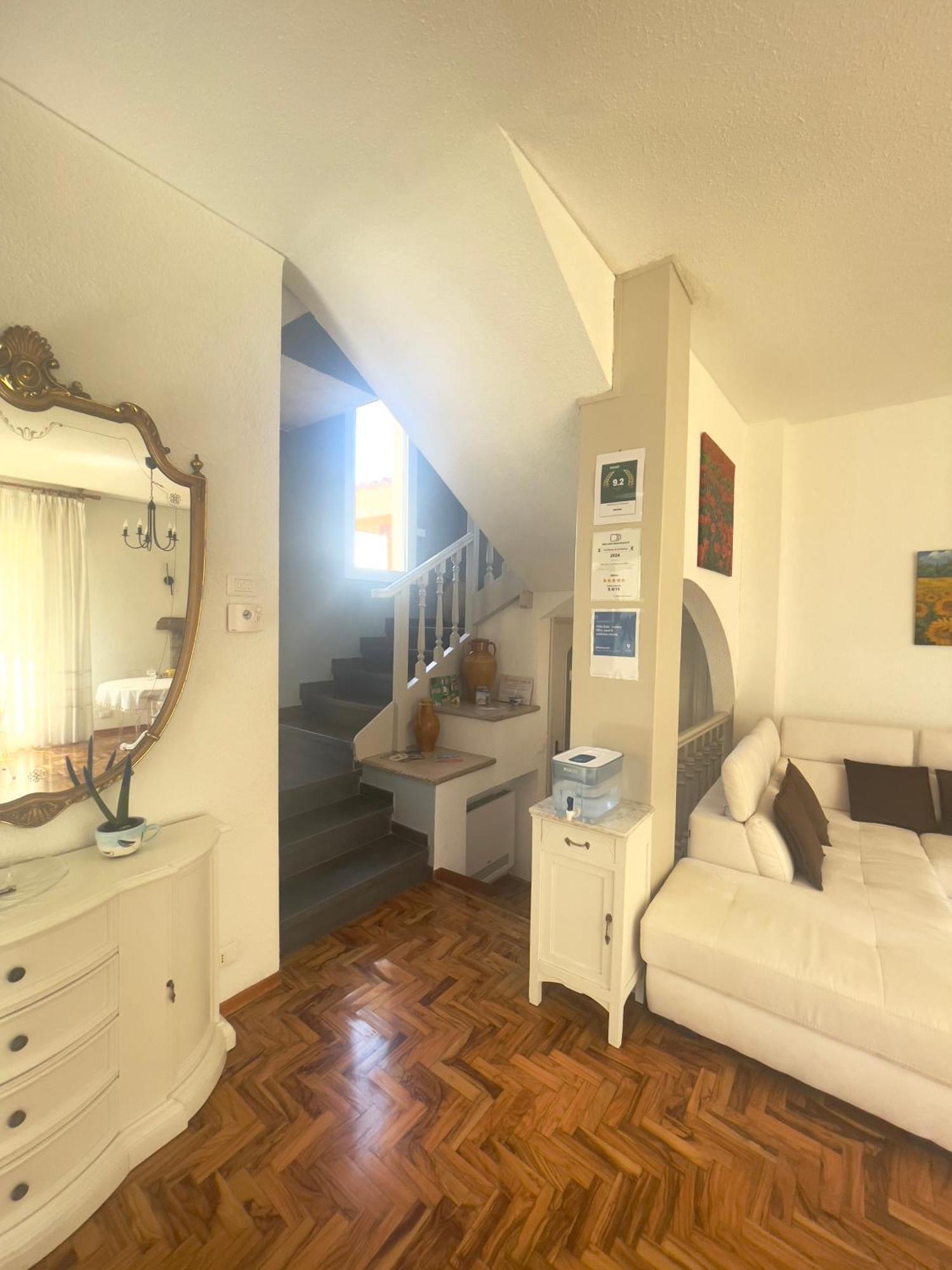 בורדיגרה Villa Gaia - Luxury Villa, Pool & Wellness Rooms מראה חיצוני תמונה